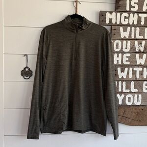 Vuori Men's Olive Green Quarter-Zip Pullover